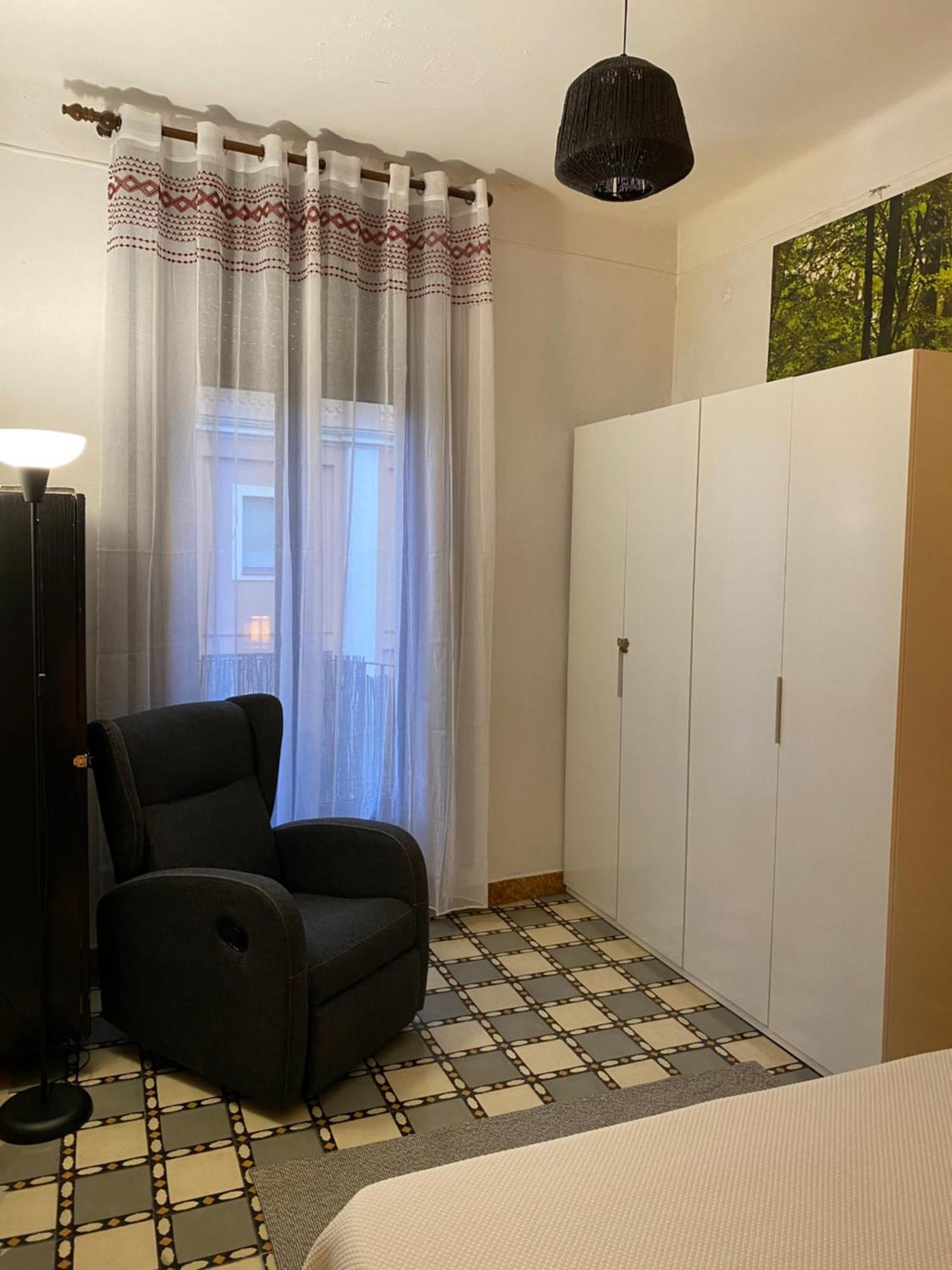 Apartamento Felicitat ฟิกวยเรส ภายนอก รูปภาพ